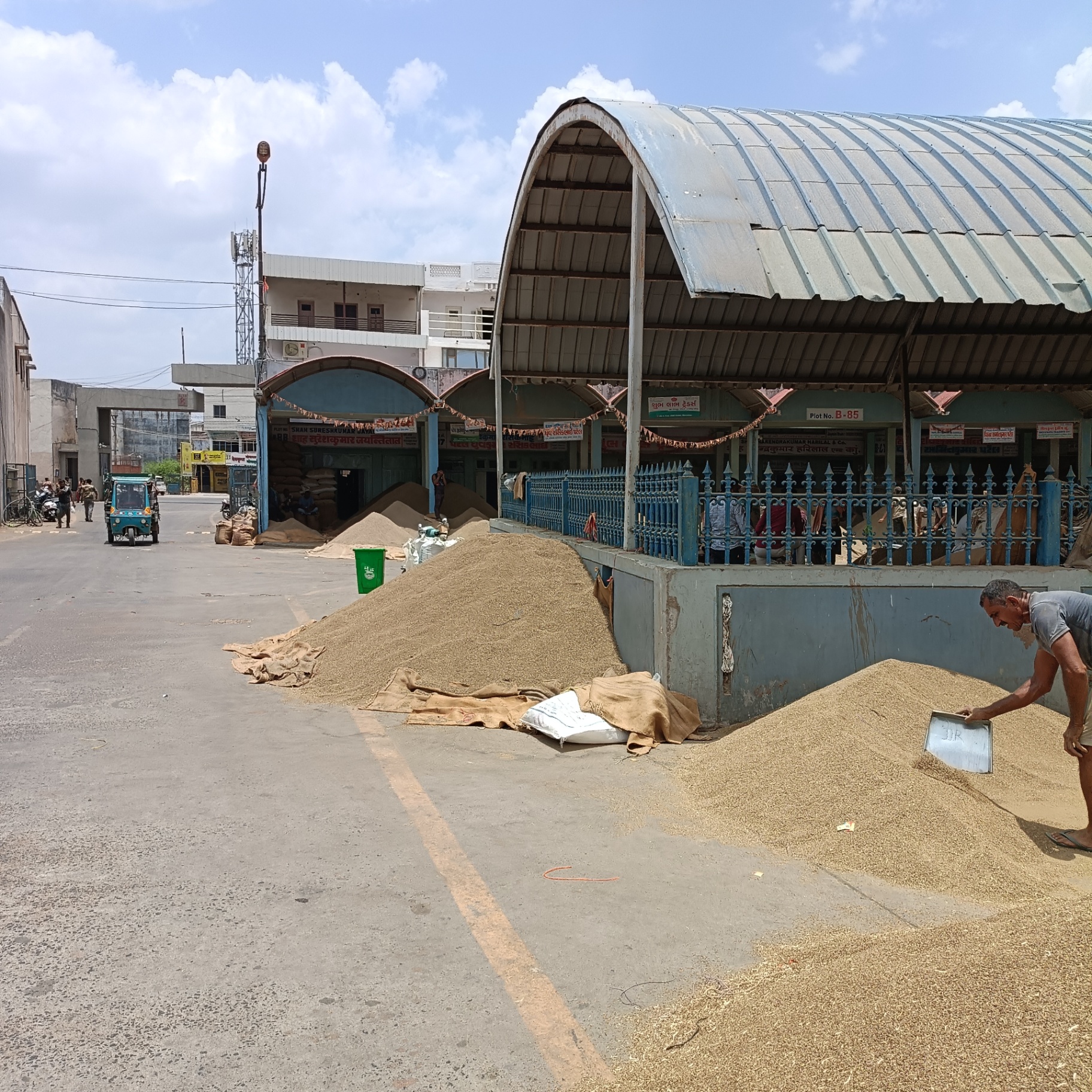 Unjha Agricultural Market during sourcing visit